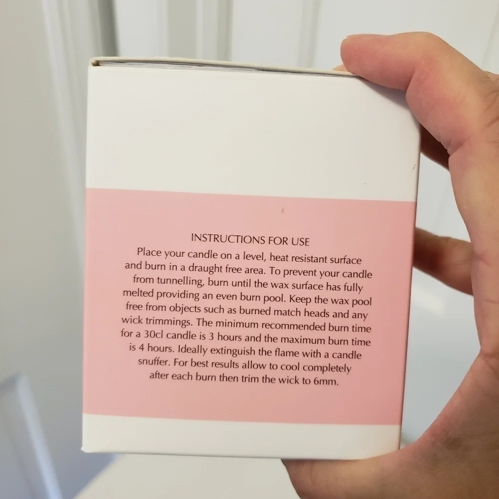 NIB AromaWorks Basil & Lime Soy Wax Candle, 220g
